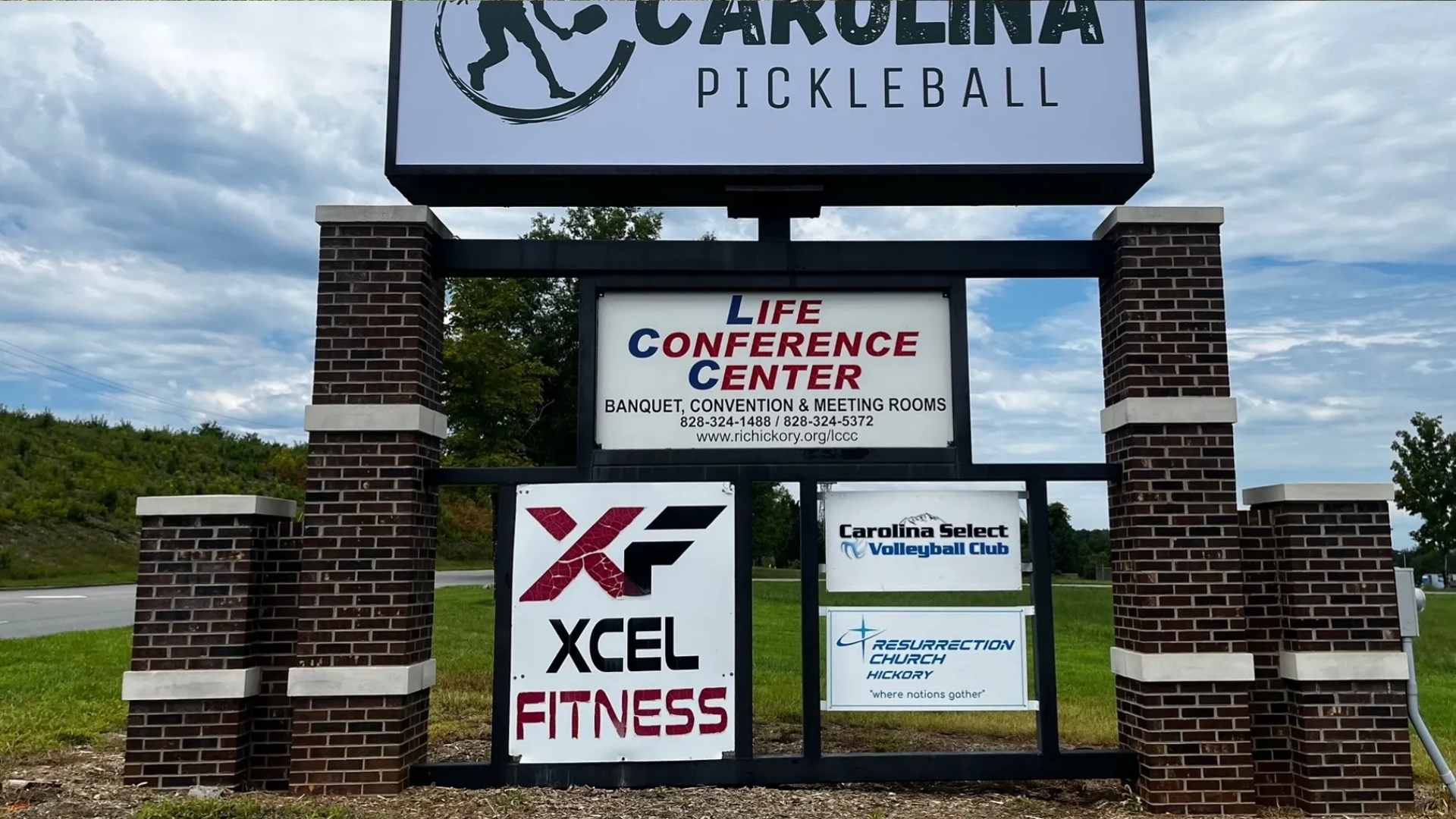 Commercial sign cleaned